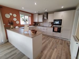 Photo 21- click for photo gallery